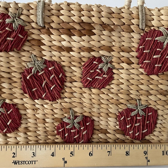 Raffia Straw Tote Handbag Leather Straps Strawberries (9x11x4”d) NWOT new! - Picture 3 of 7